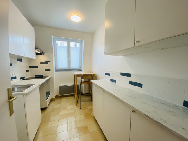 Location Appartement  2 pi�ces - 50.51m� 75012 Paris