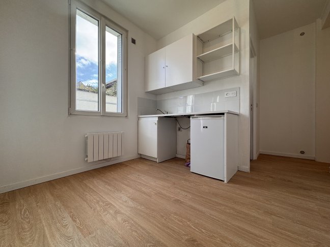 Location Appartement 1 pièce (studio) - 13.68m² 94800 Villejuif