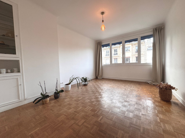 Location Appartement 2 pièces - 51.41m² 75016 Paris