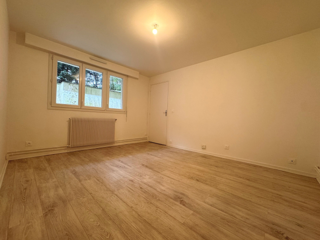 Location Appartement  3 pi�ces - 60m� 93100 Montreuil