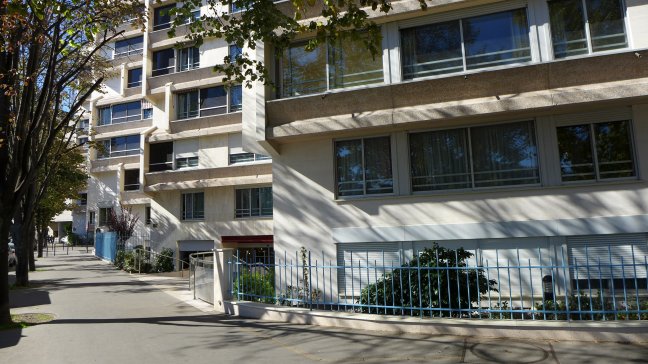 Location Appartement  - 58.4m 75017 Paris