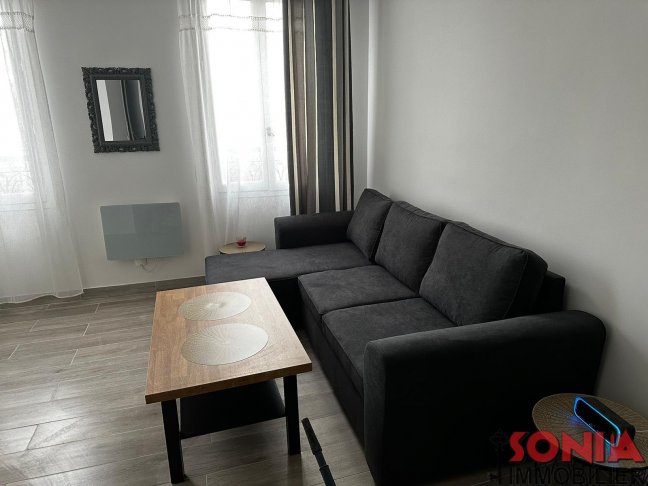 Location Appartement  - 19m 93200 Saint-denis