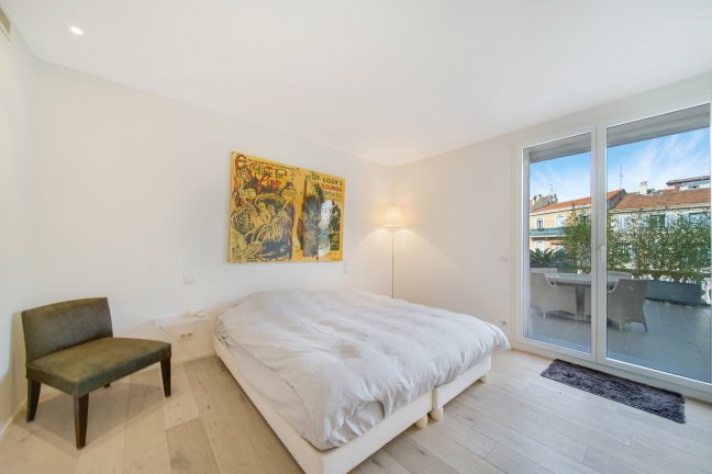 Vente Appartement  4 pices - 121m 06400 Cannes