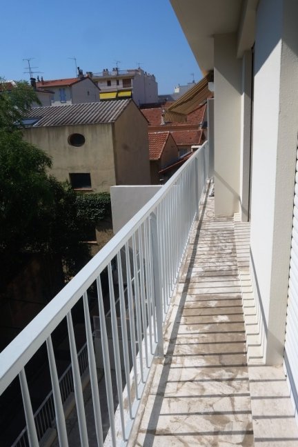 Location Appartement  4 pices - 90m 06400 Cannes