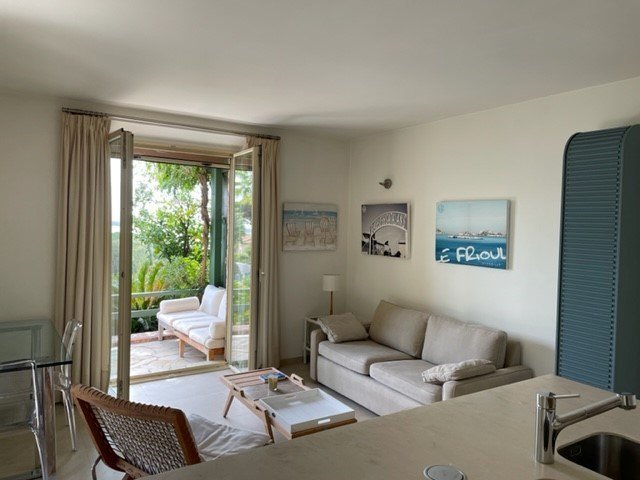 Location Appartement  2 pices - 47m 06400 Cannes