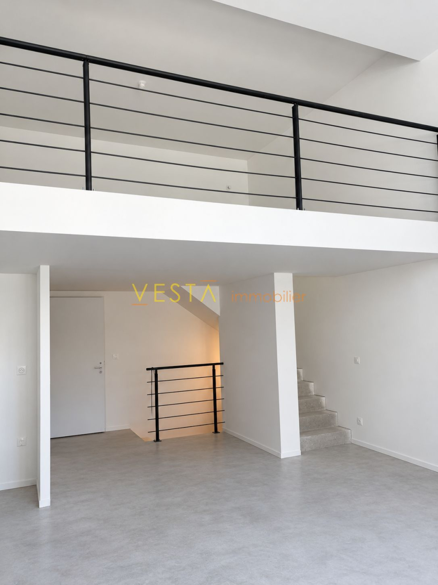 Vente Bureau  3 pièces - 96m² 93100 Montreuil