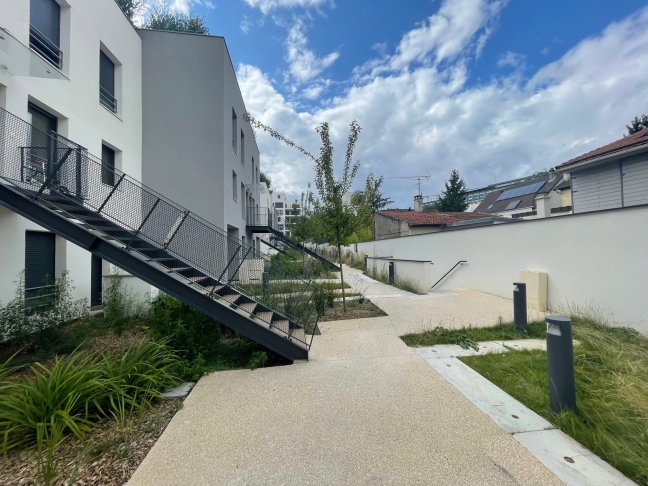 Location Appartement  3 pi�ces - 72.8m� 93100 Montreuil