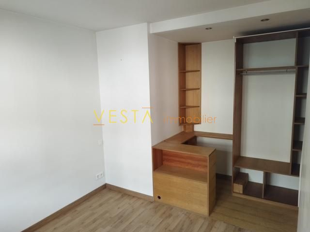 Vente Bureau  5 pices - 172m 93100 Montreuil